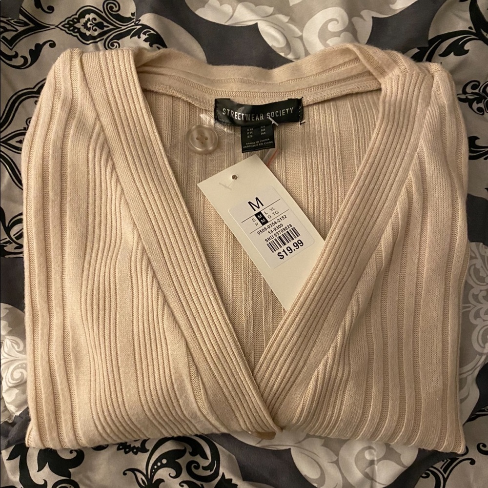 BUNDLE Two Charlotte Russe Sweater Crop Tops - Picture 2 of 7
